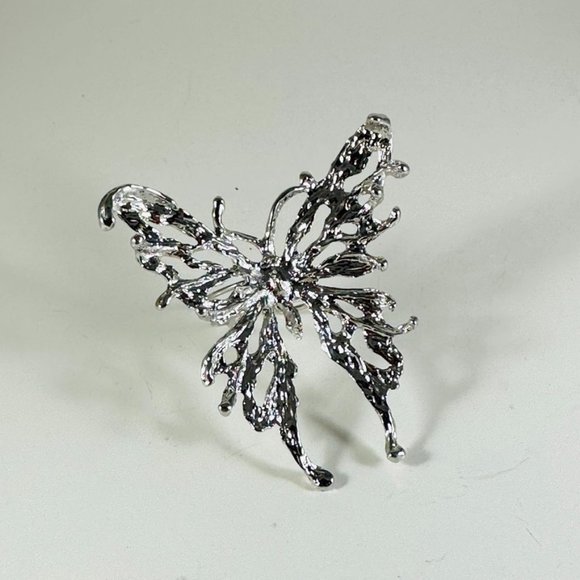 Big bold butterfly ring adjustable statement in silver tone metal - Picture 4 of 5